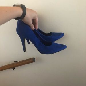 bright blue- suede heels